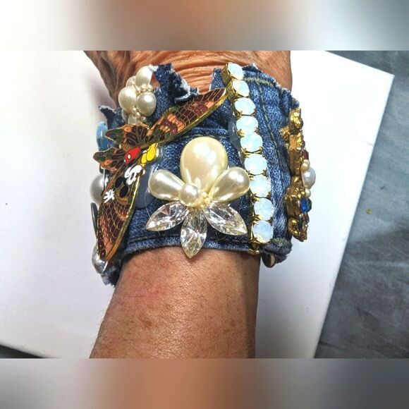 Wendy Gell denim wristy cuff Mickey on a butterfly jewels and pearls zipper . - Picture 2 of 4